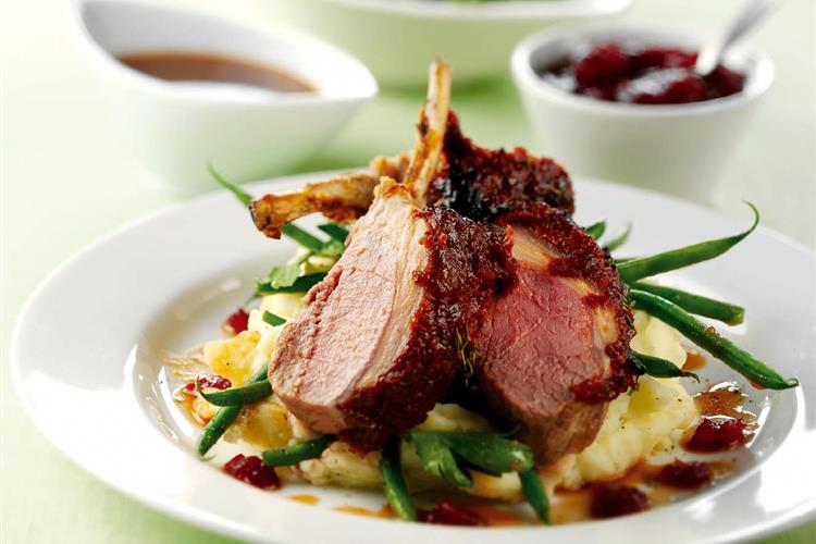 Cranberry Tomato and Thyme Crusted Rack of Lamb