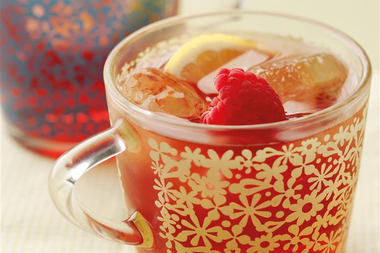 Cranberry and Raspberry Iced Tea